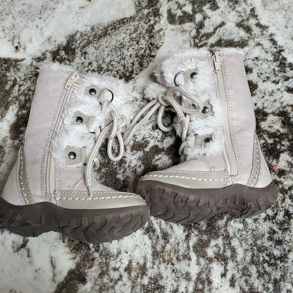 Nine West Boots Size 5 Toddler Faux Fur Light Tan Girls Lace Up